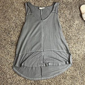 Grey tank